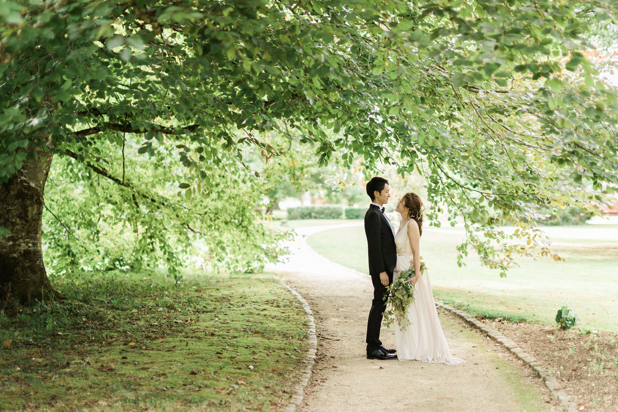 Natural & Romantic wedding in France